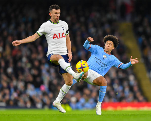 则显示出裁 则显示出裁